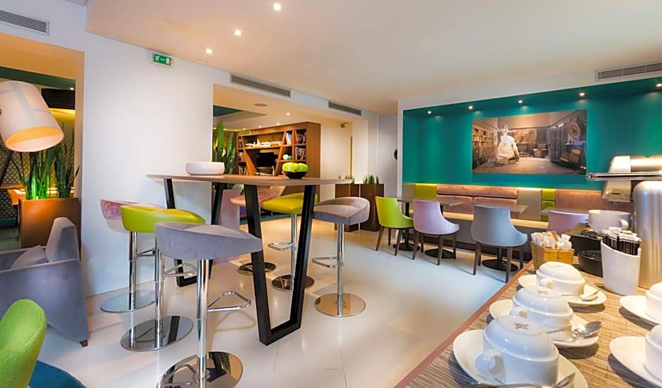 Hotel Acanthe - Boulogne Billancourt