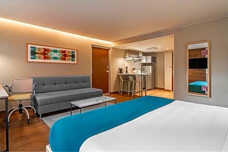 King Suite with Sofa Bed