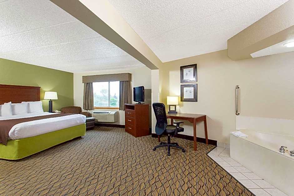 AmericInn by Wyndham Sheboygan