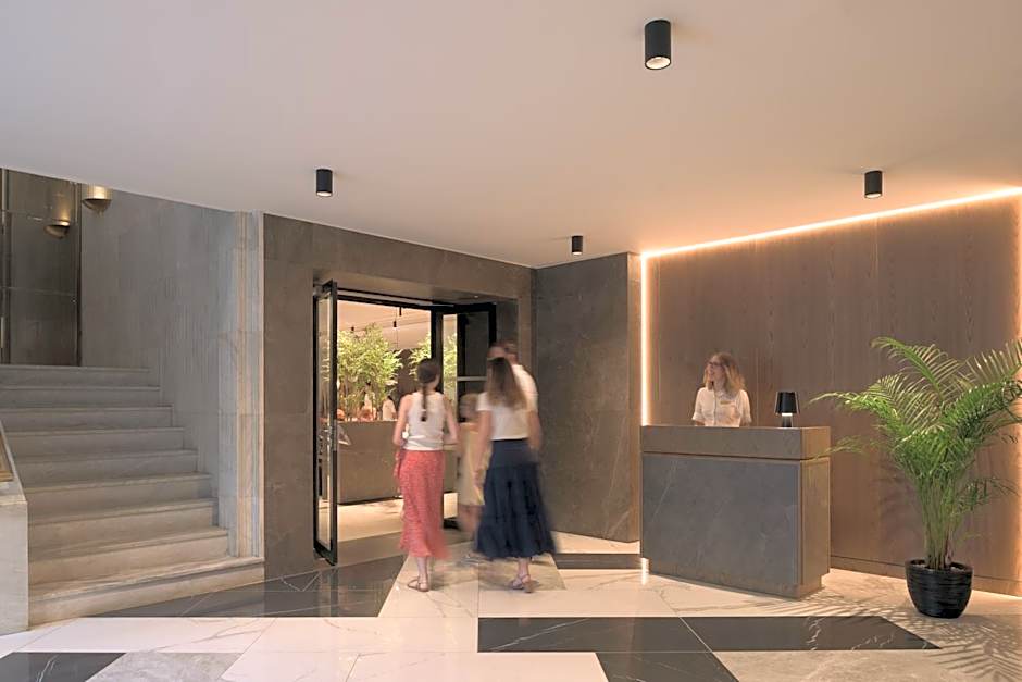 Theartemis Palace