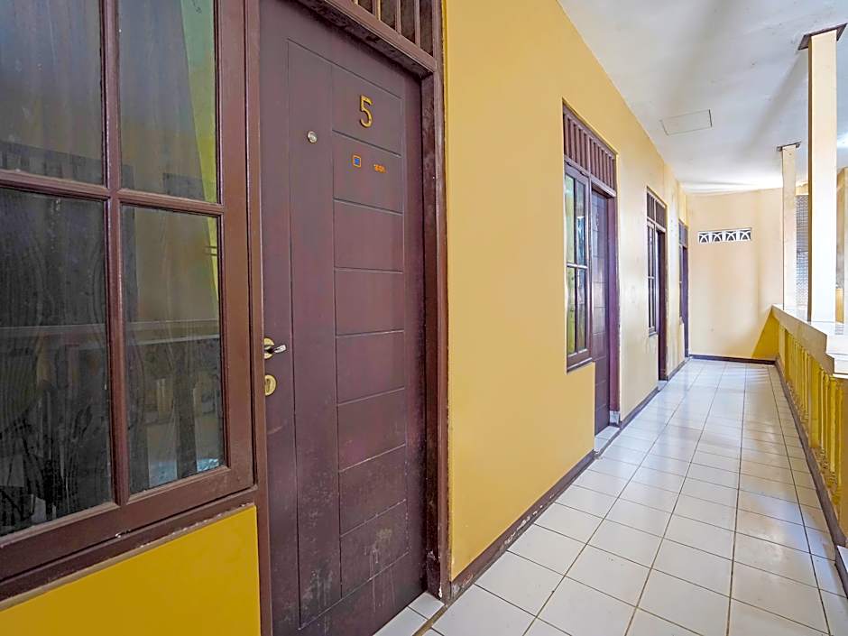 Spot On 91695 Hotel Benteng Portugis