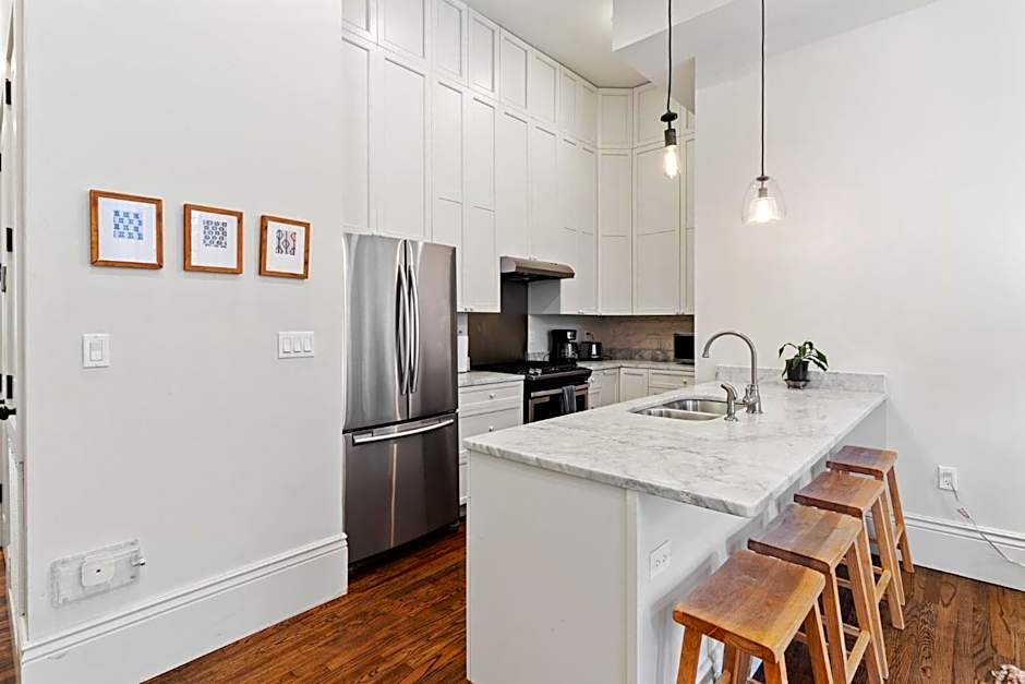 4br Gem On Gravier Close To Dining & Souvenirs