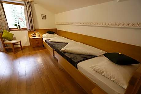 Twin Room with Balcony