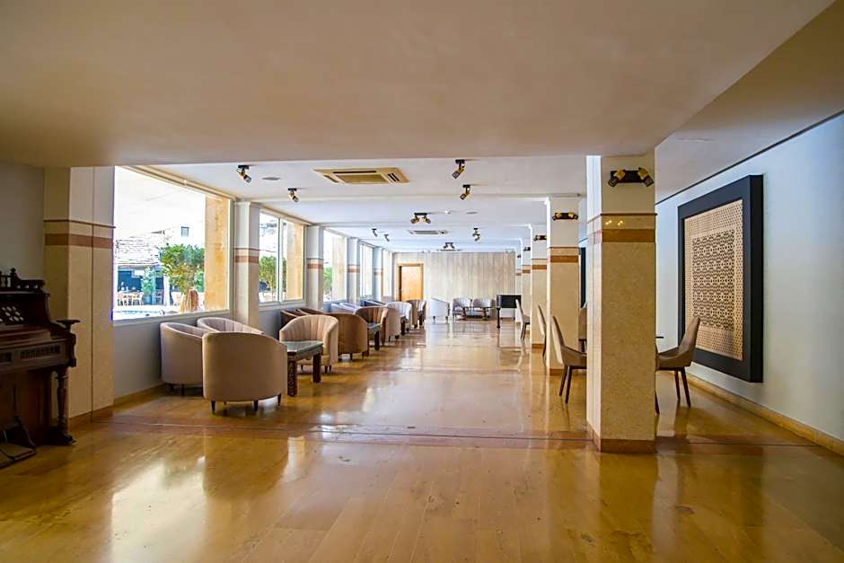 El Oumnia Puerto & Spa