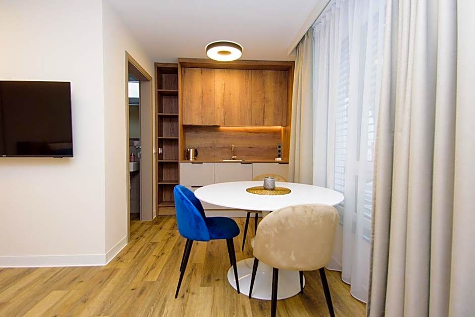 Hotel TwentyFour Living