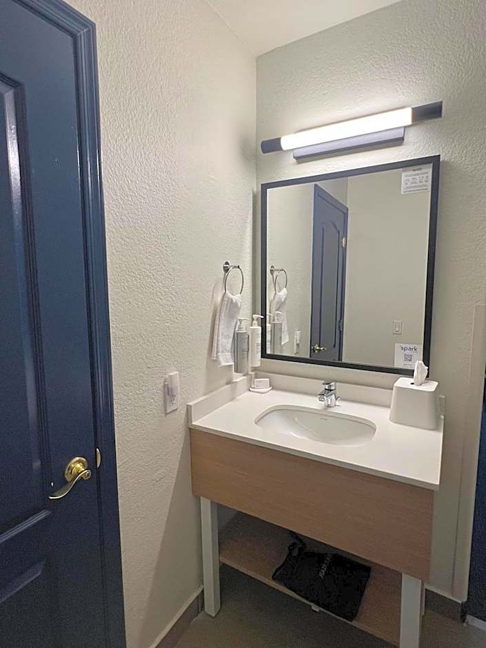 Spark by Hilton Glendale Phoenix North