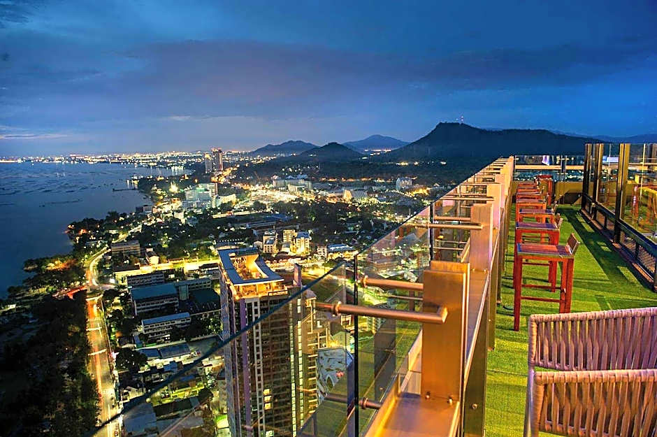 Oakwood Hotel & Residence Sri Racha