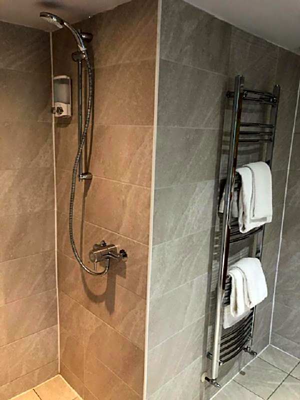 Newell Bistro and Rooms