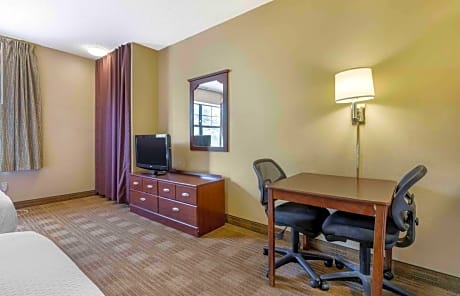 Studio with 2 Double Beds - Non-Smoking