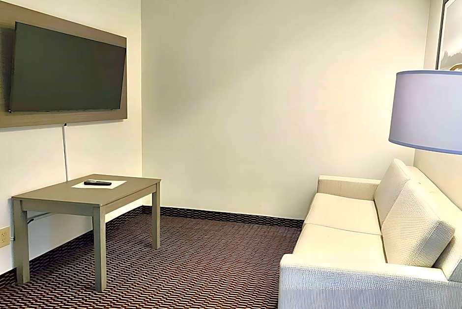Ramada by Wyndham Columbia