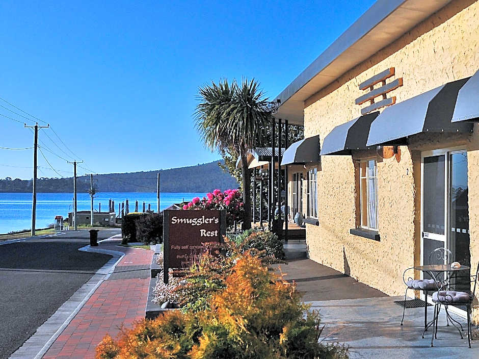 Smugglers Rest Apartments