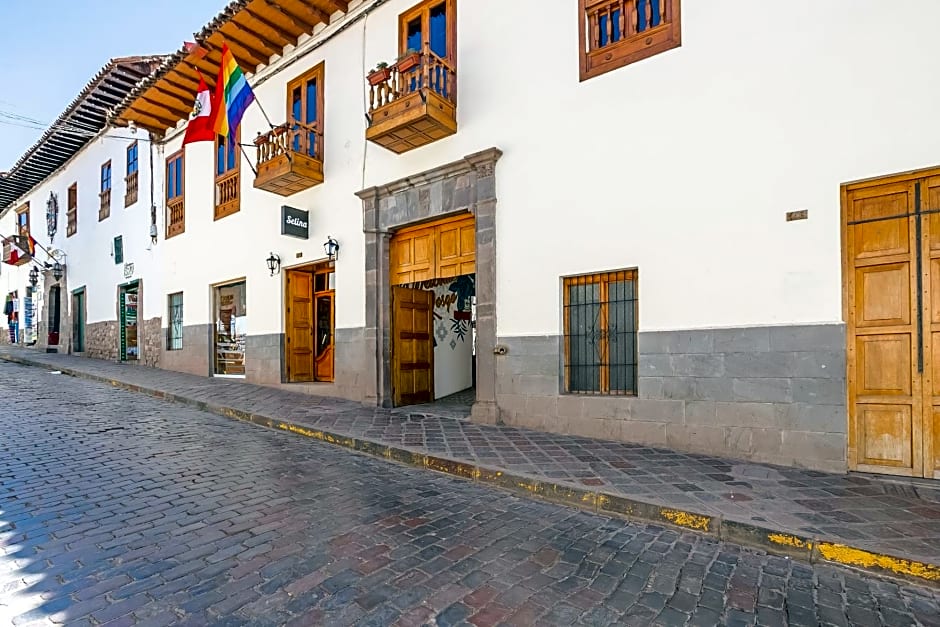 Selina Plaza De Armas Cusco
