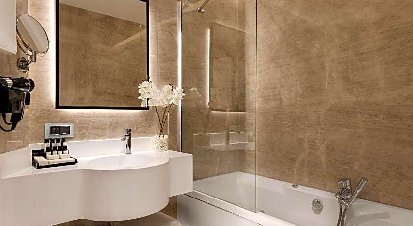 Gleam Collection Hotel