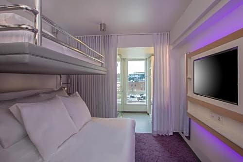 YOTEL Boston