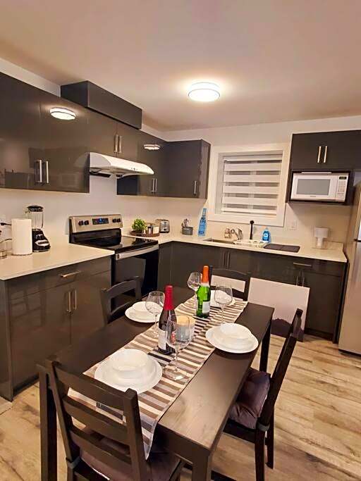 Lux Modern 2BR Radiant Suite+Free Parking