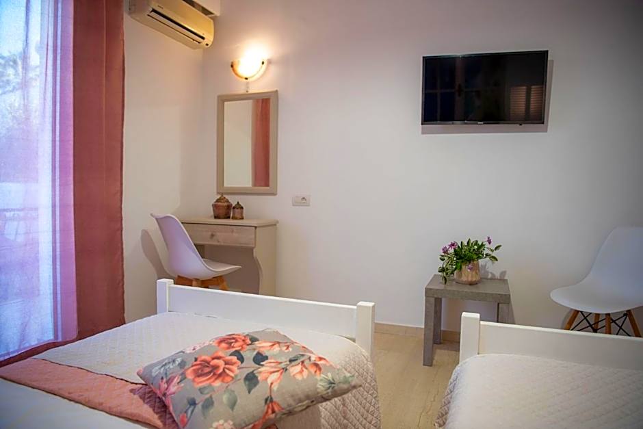 Kolevri Studios - 650m from Laganas Center, by ZanteWize