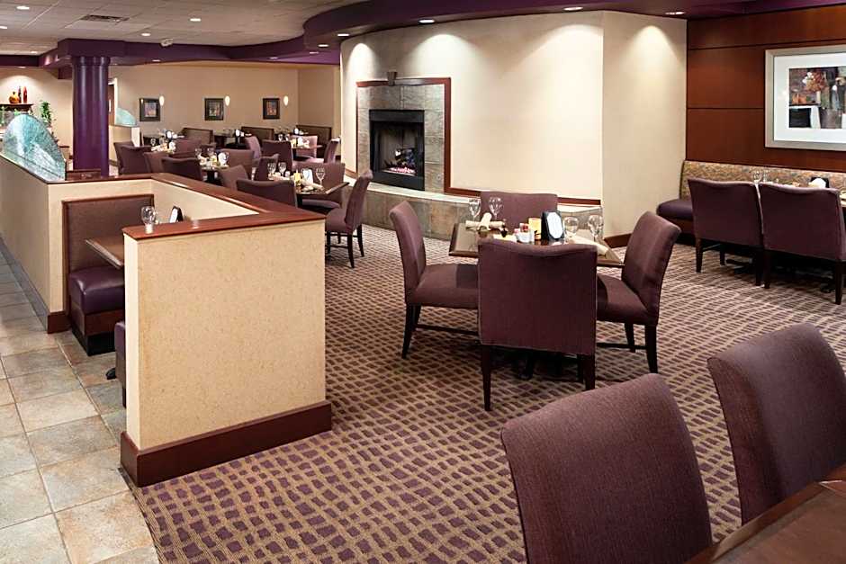 DoubleTree Suites By Hilton Hotel Cincinnati-Blue Ash