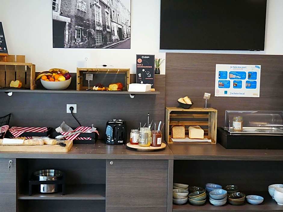 Adagio Access Poitiers Aparthotel