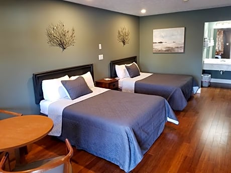 Standard Room with Two Double Beds