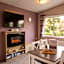 2 Bedroom Lakeview Lodge - Ensuite & Balcony Deck