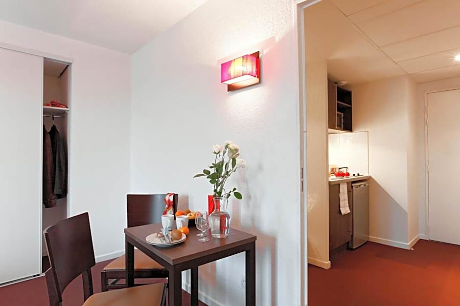 Adagio Access Marseille Saint Charles Aparthotel