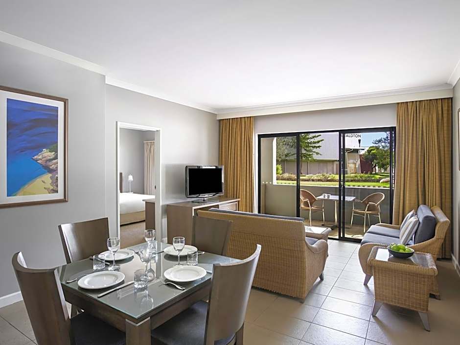 Mantra Geraldton