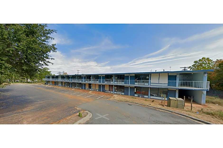Lamplighter Inn by OYO Charlotte Airport Area