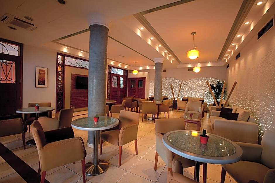 Pyramos Hotel
