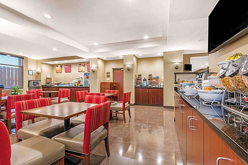 Comfort Suites Tuscaloosa near University