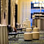 Renaissance by Marriott Arlington Capital View Hotel