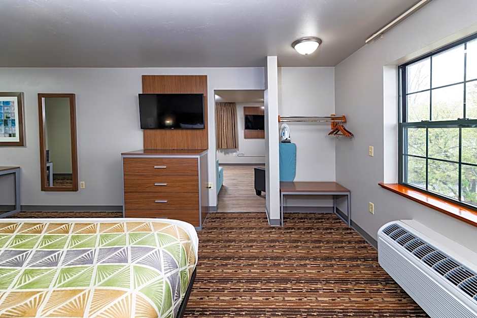 Extended Stay Airport