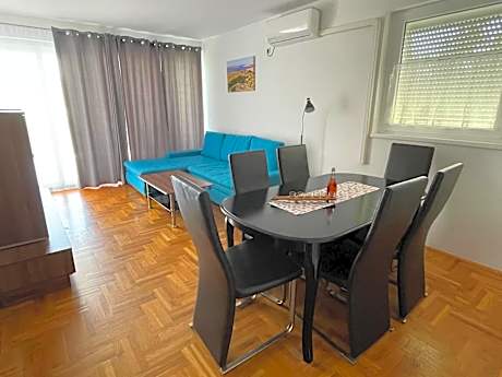 Kristina Apartmanház