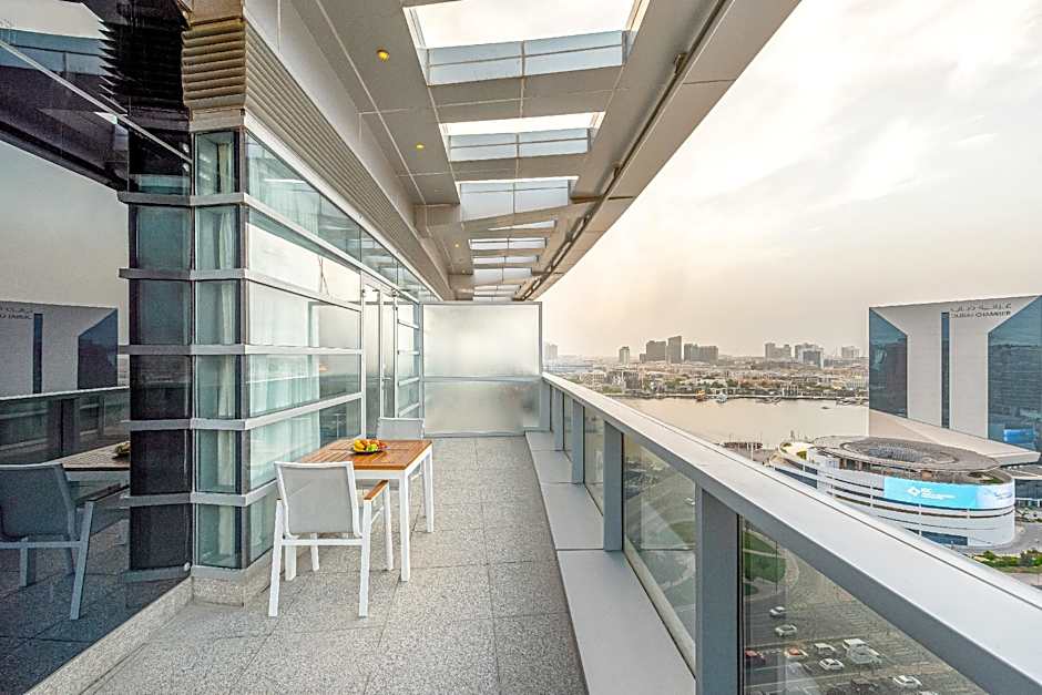 Golden Sands Hotel Creek