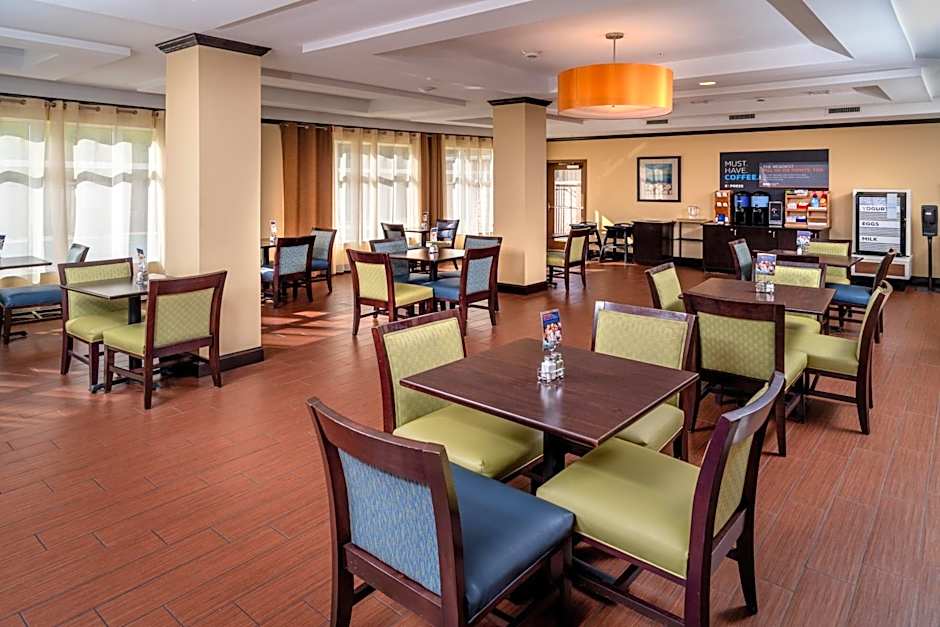 Holiday Inn Express & Suites Lebanon By IHG