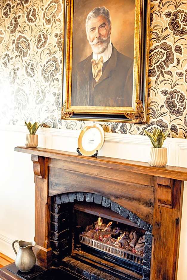 Prince's Gate Hotel