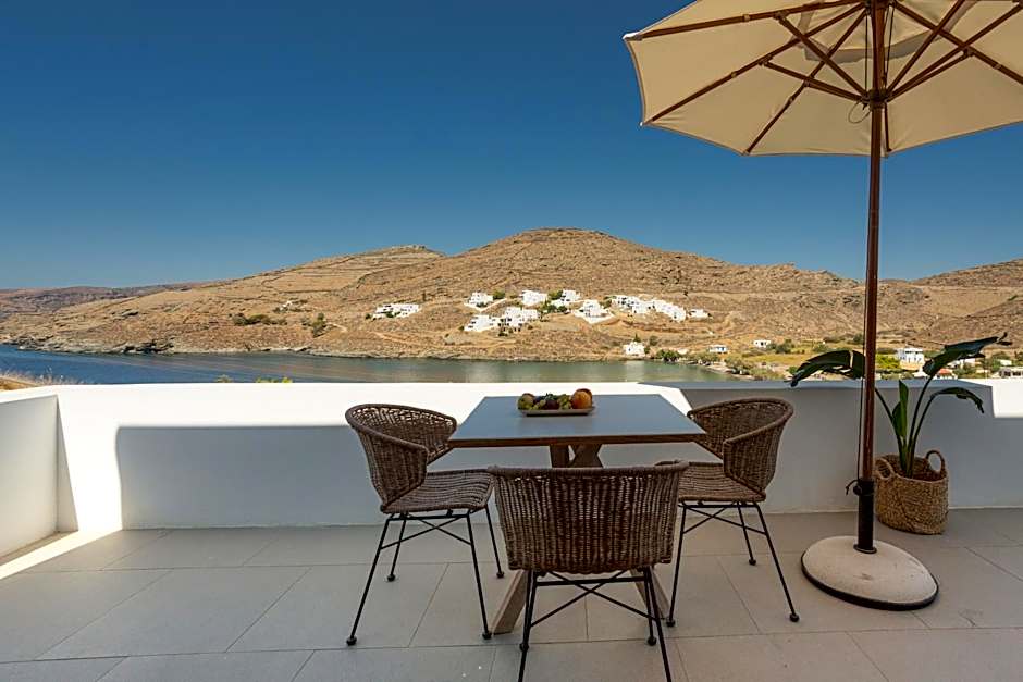 Amal Kythnos Suites