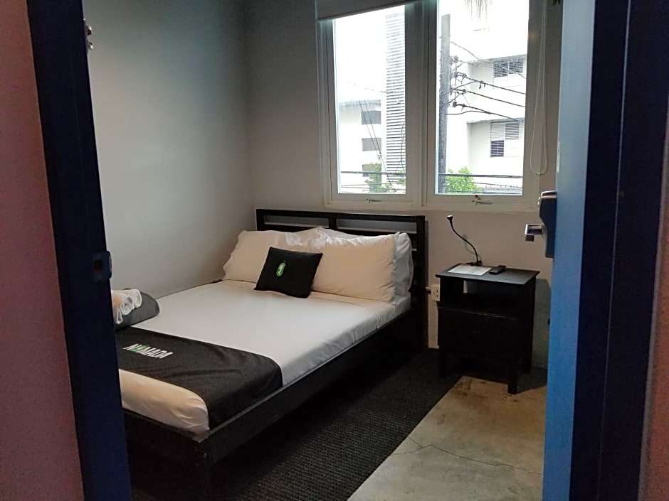 Nomada Urban Beach Hostel- Calle Loiza