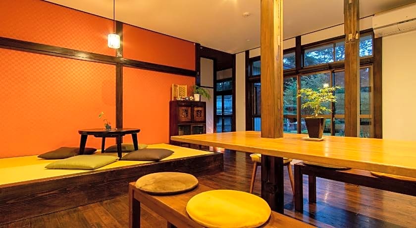HOSTEL MICHIKUSA-YA