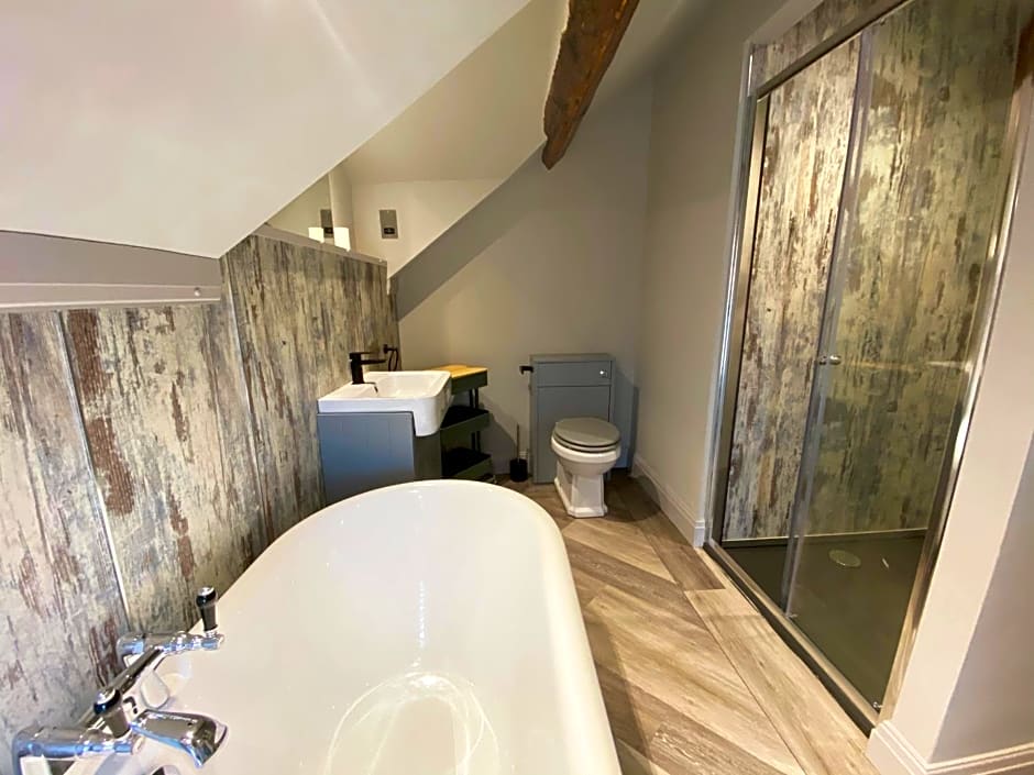 The Hive at Poppi-Red