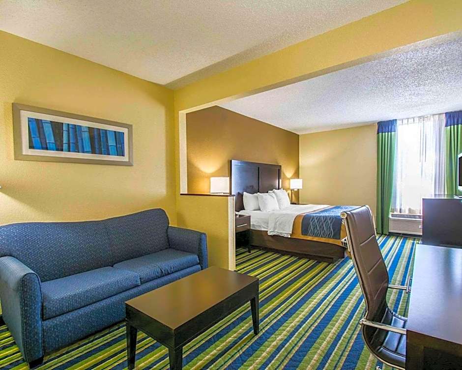 Comfort Inn & Suites Lantana - West Palm Beach South