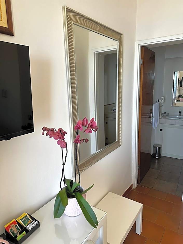 Villa Greta Hotel Rooms & Suites