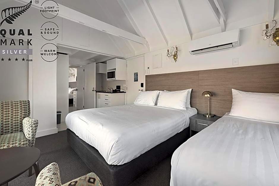 Colonial Village Motel