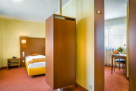 Economy Single Room
