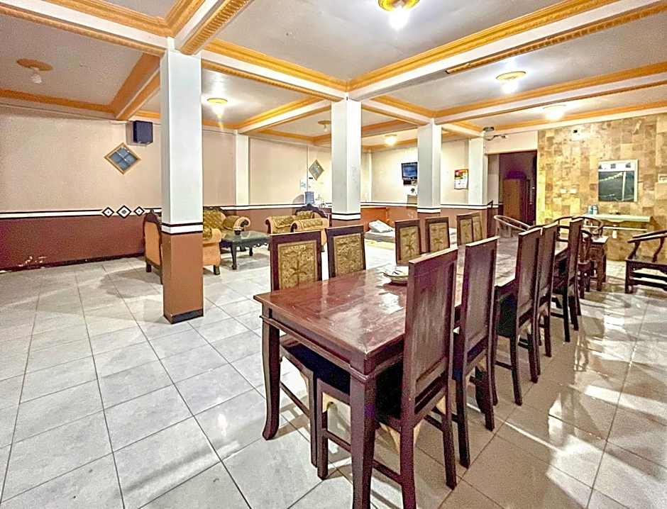 RedDoorz at Hotel Huni Raya Bromo