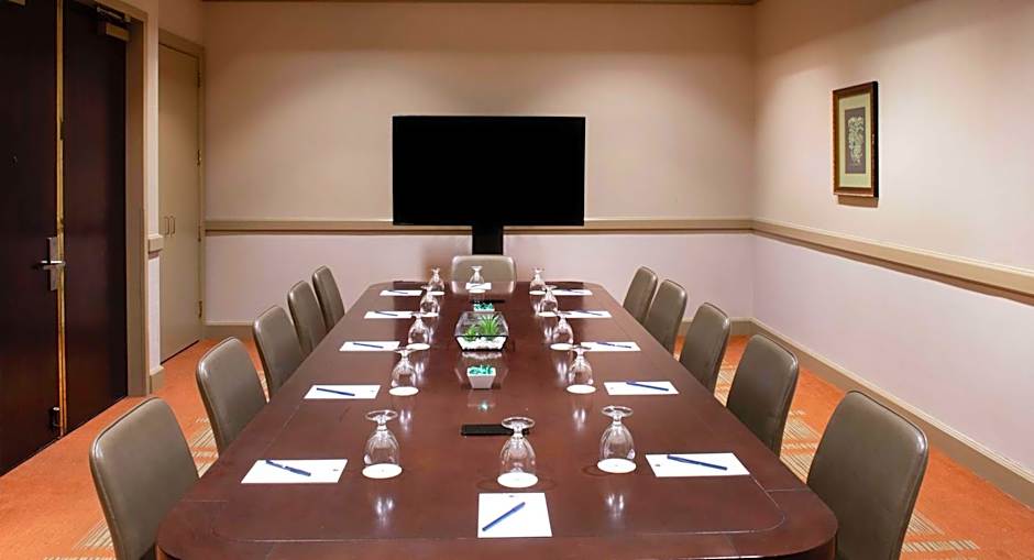 DoubleTree Suites by Hilton Hotel Philadelphia West