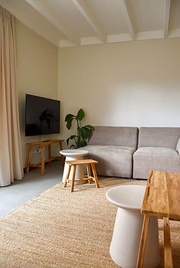 Van Heeckeren Apartments & Suites Nes