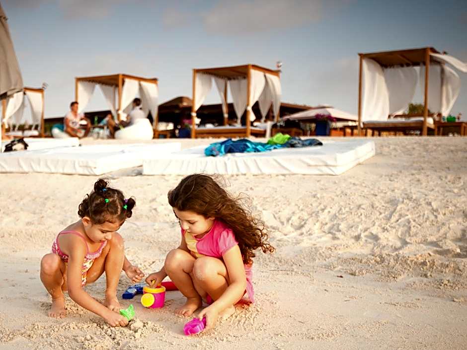 Yas Plaza Marina By Ihg