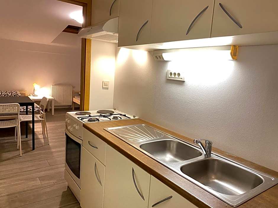 Center Station ROOMS