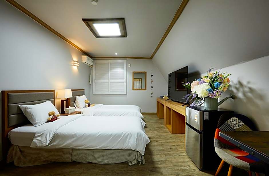 Buan Tree California Hotel