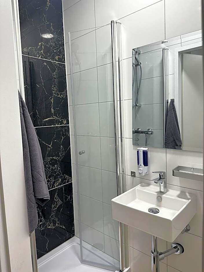 Hotel Central Linz - 24h Self-Check-in